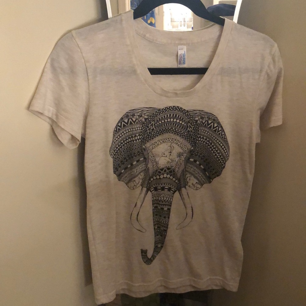 Elephant graphic tee